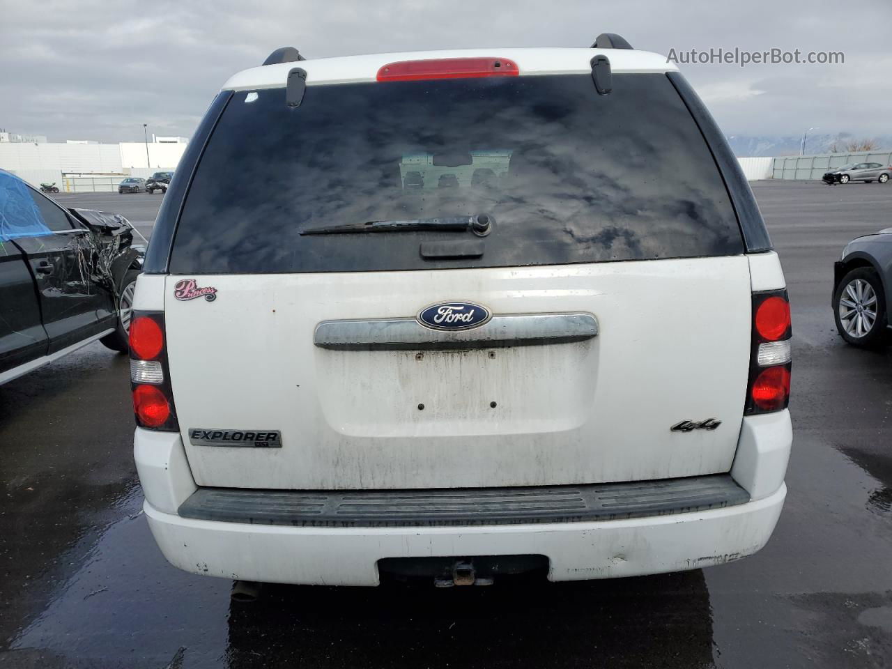 2010 Ford Explorer Xlt White vin: 1FMEU7DEXAUA90773