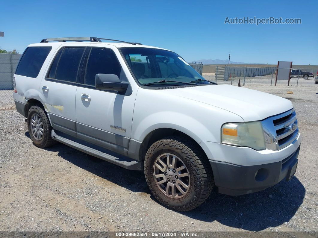 2007 Ford Expedition Xlt White vin: 1FMFU15517LA73598