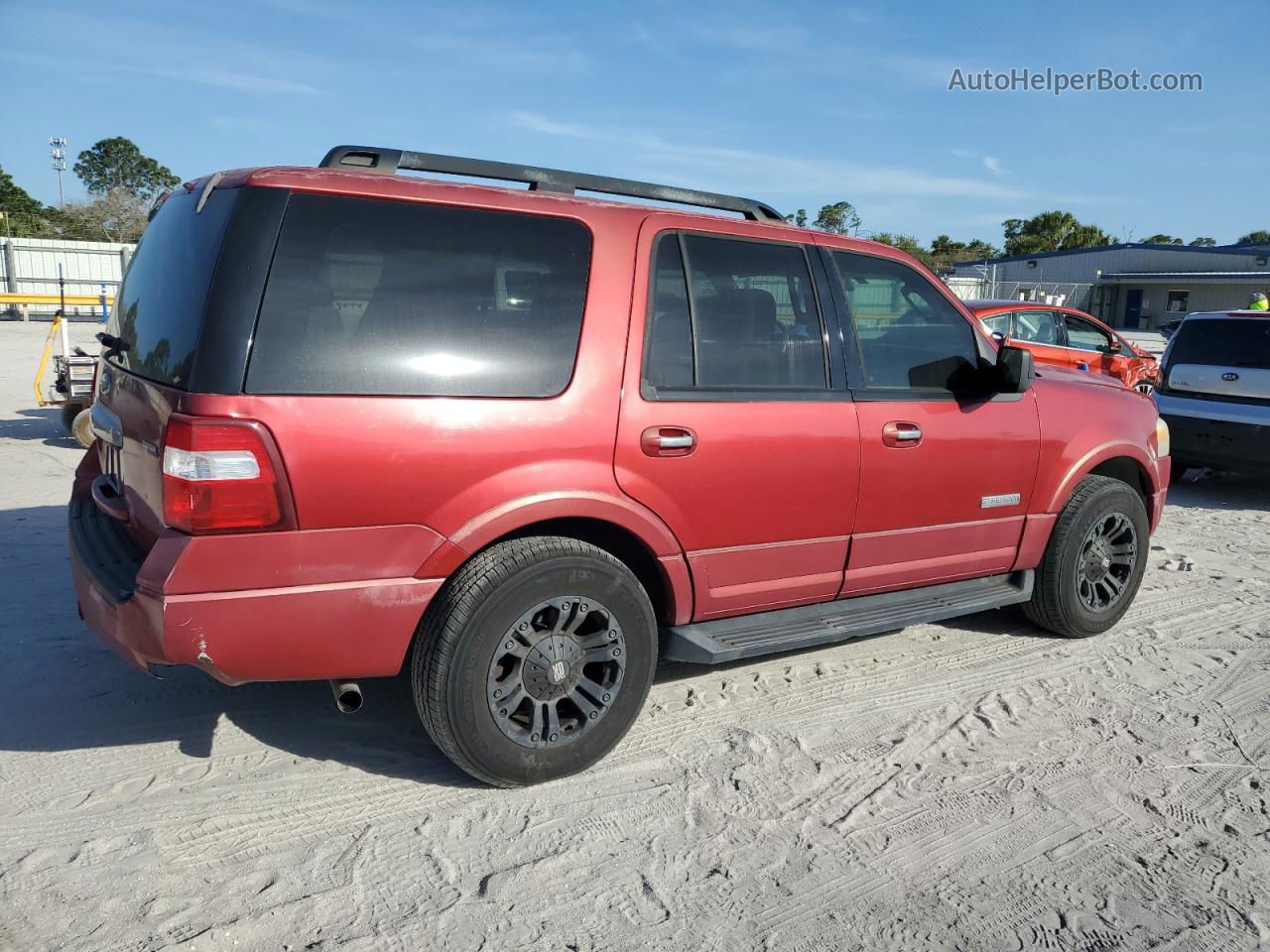 2008 Ford Expedition Xlt Красный vin: 1FMFU15538LA19690