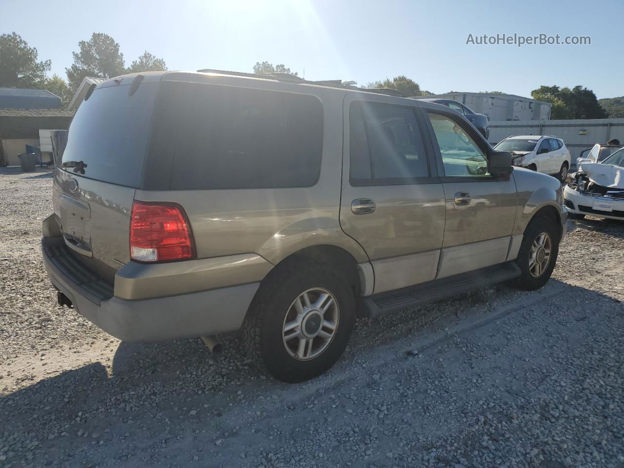 2003 Ford Expedition Xlt Gold vin: 1FMFU15L33LB45667