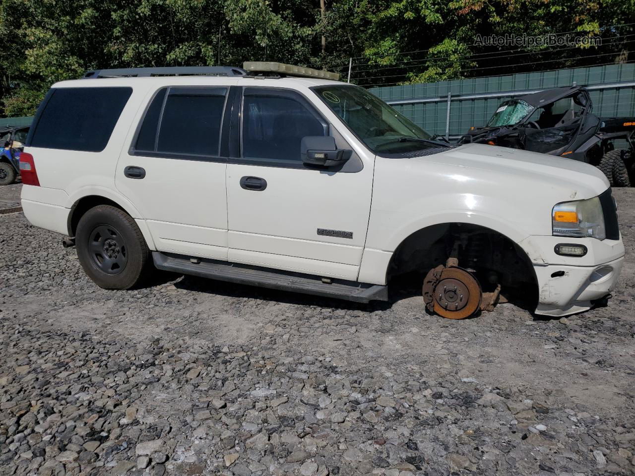 2008 Ford Expedition Xlt White vin: 1FMFU16548LA15839