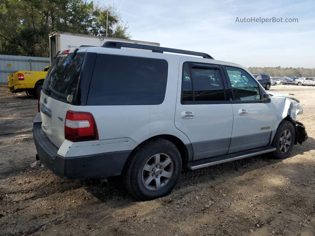 2007 Ford Expedition Xlt White vin: 1FMFU16567LA48940