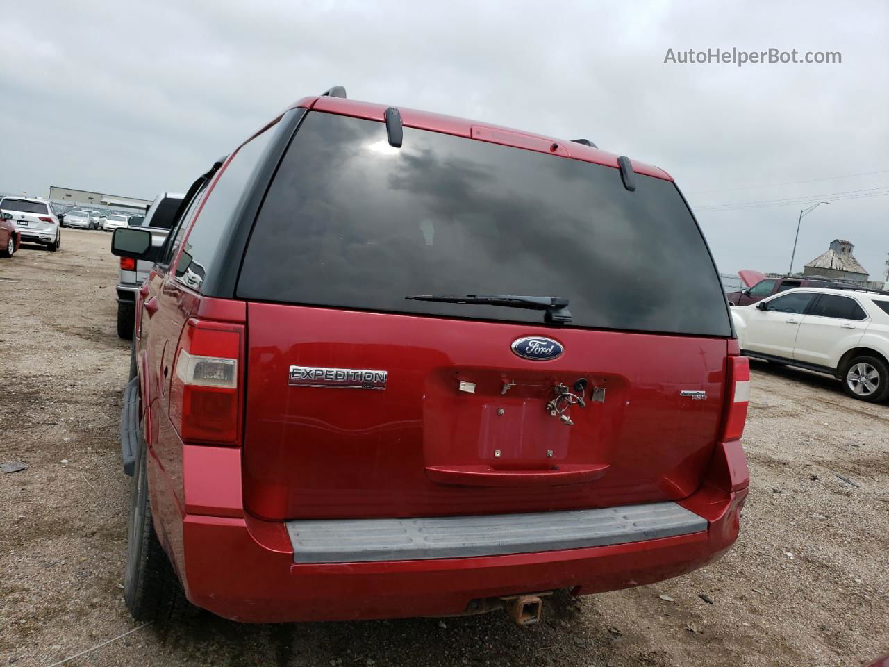 2008 Ford Expedition Xlt Red vin: 1FMFU16578LA42825