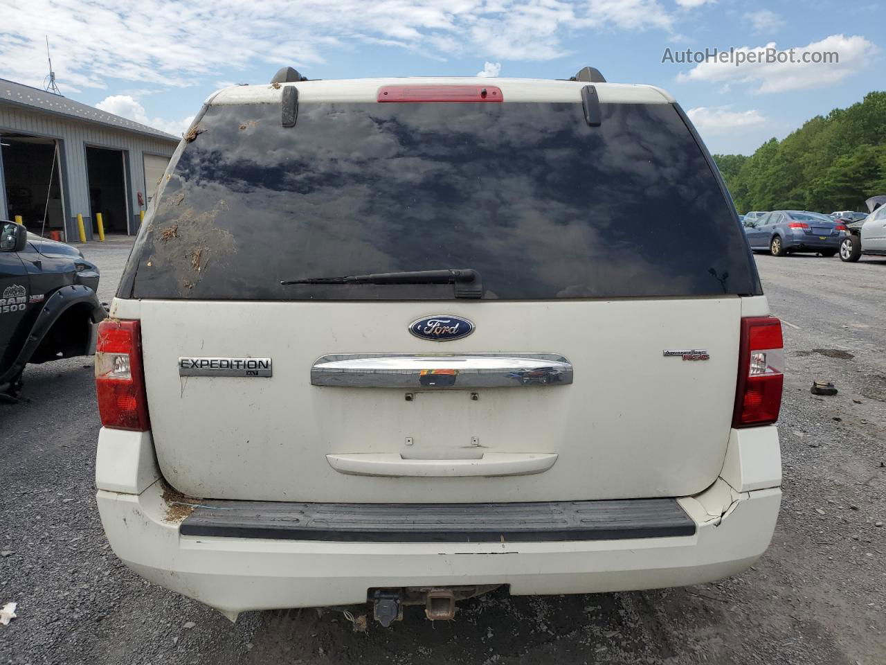 2008 Ford Expedition Xlt White vin: 1FMFU16578LA46423