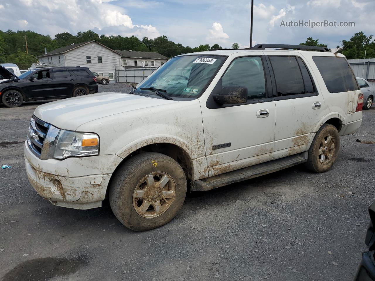 2008 Ford Expedition Xlt Белый vin: 1FMFU16578LA46423