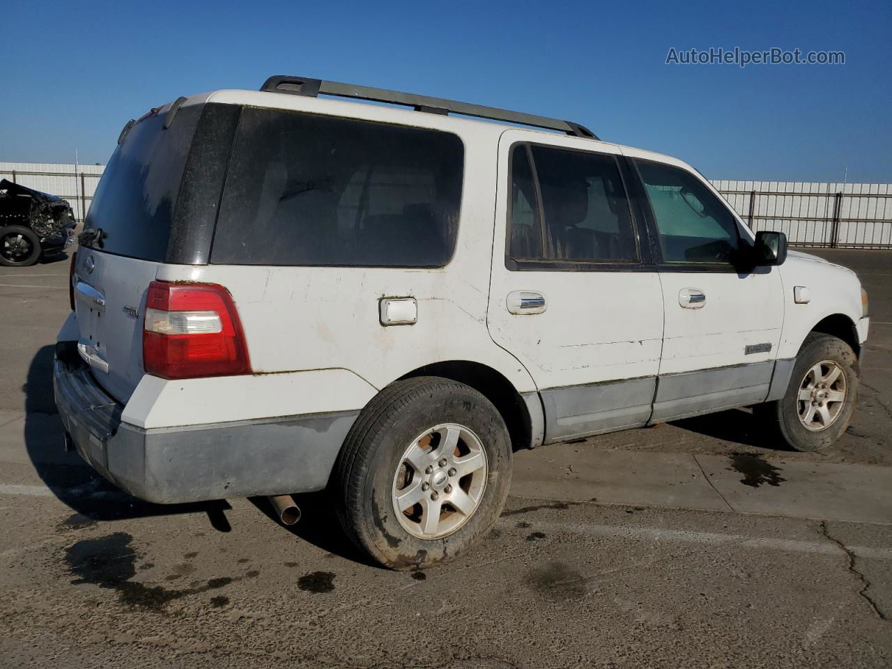 2007 Ford Expedition Xlt White vin: 1FMFU16597LA61603