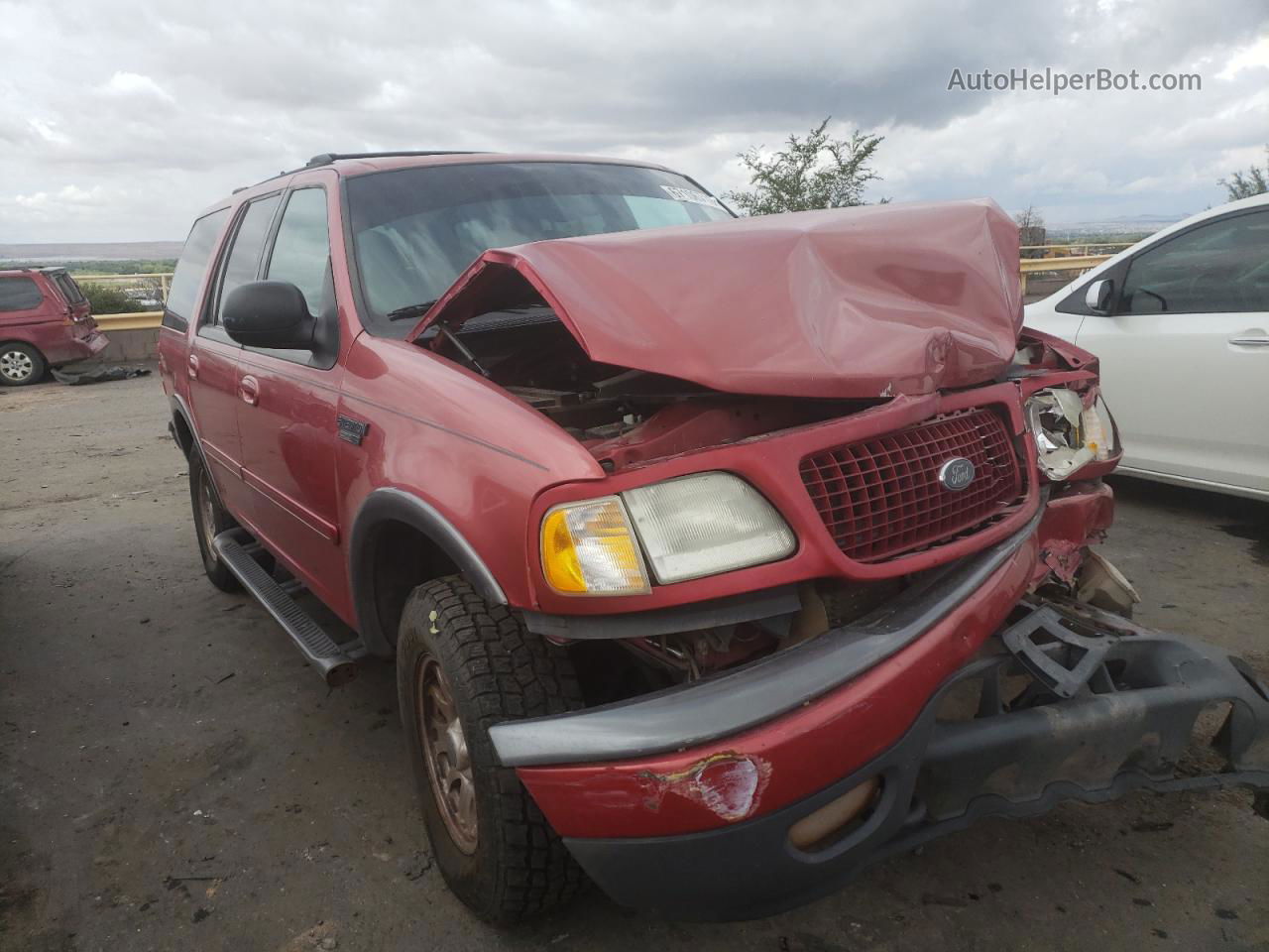 2000 Ford Expedition Xlt Red vin: 1FMFU16L0YLC37437