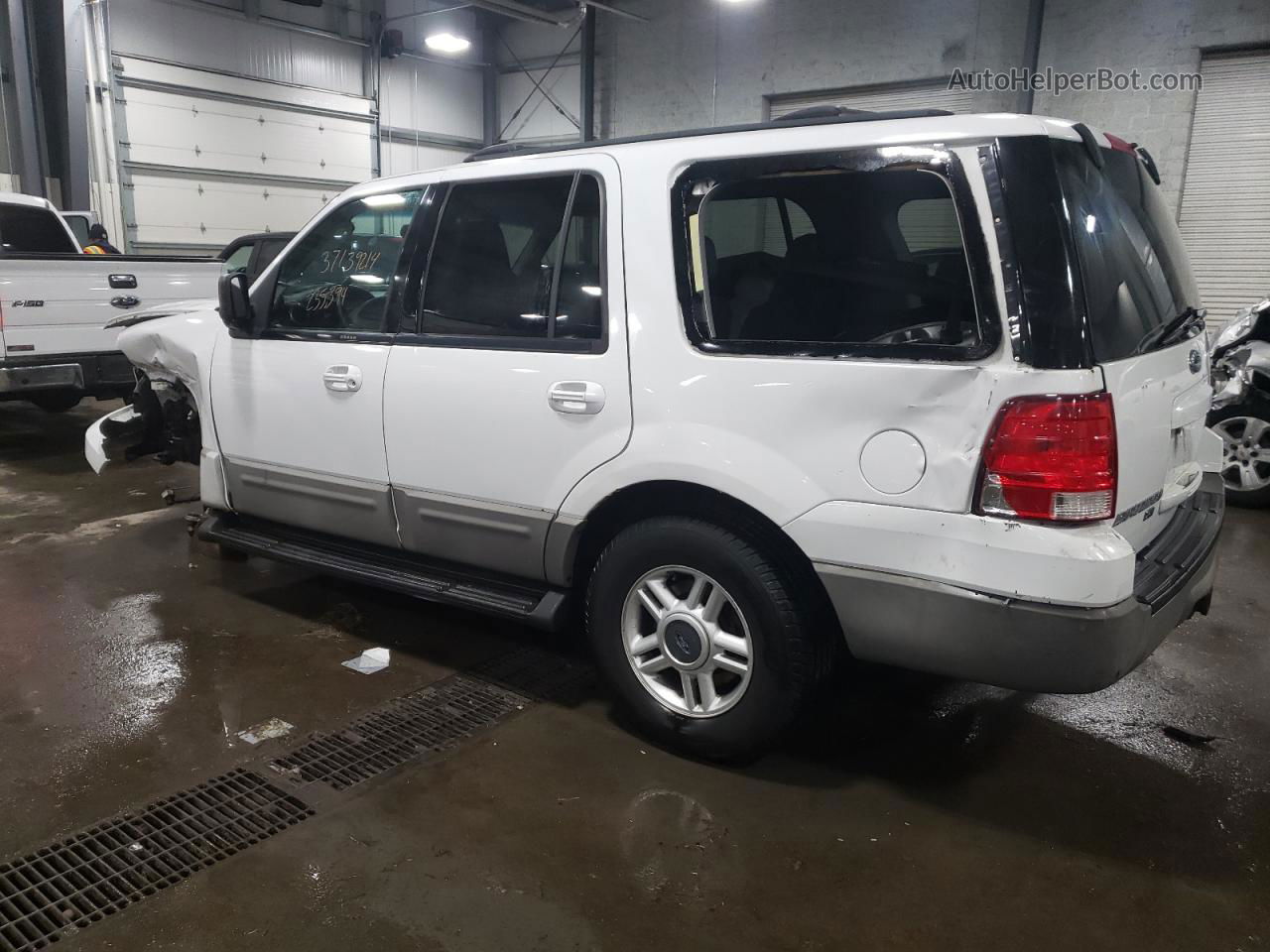 2003 Ford Expedition Xlt White vin: 1FMFU16LX3LA69797