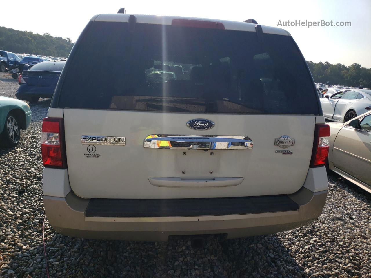 2008 Ford Expedition Eddie Bauer White vin: 1FMFU17508LA45578