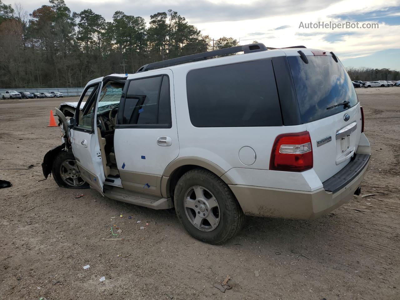 2007 Ford Expedition Eddie Bauer White vin: 1FMFU175X7LA68106