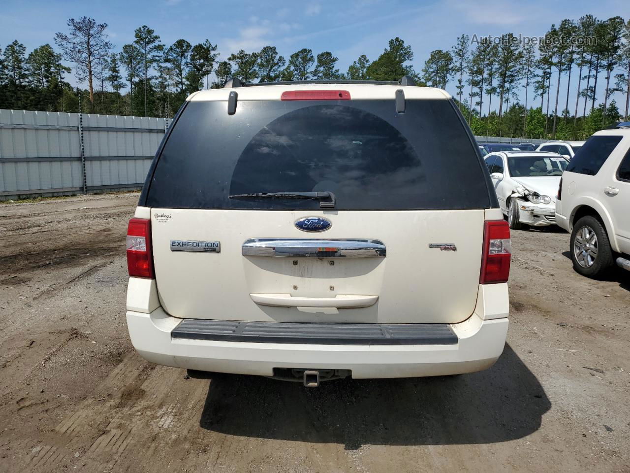 2008 Ford Expedition Limited White vin: 1FMFU19568LA14493