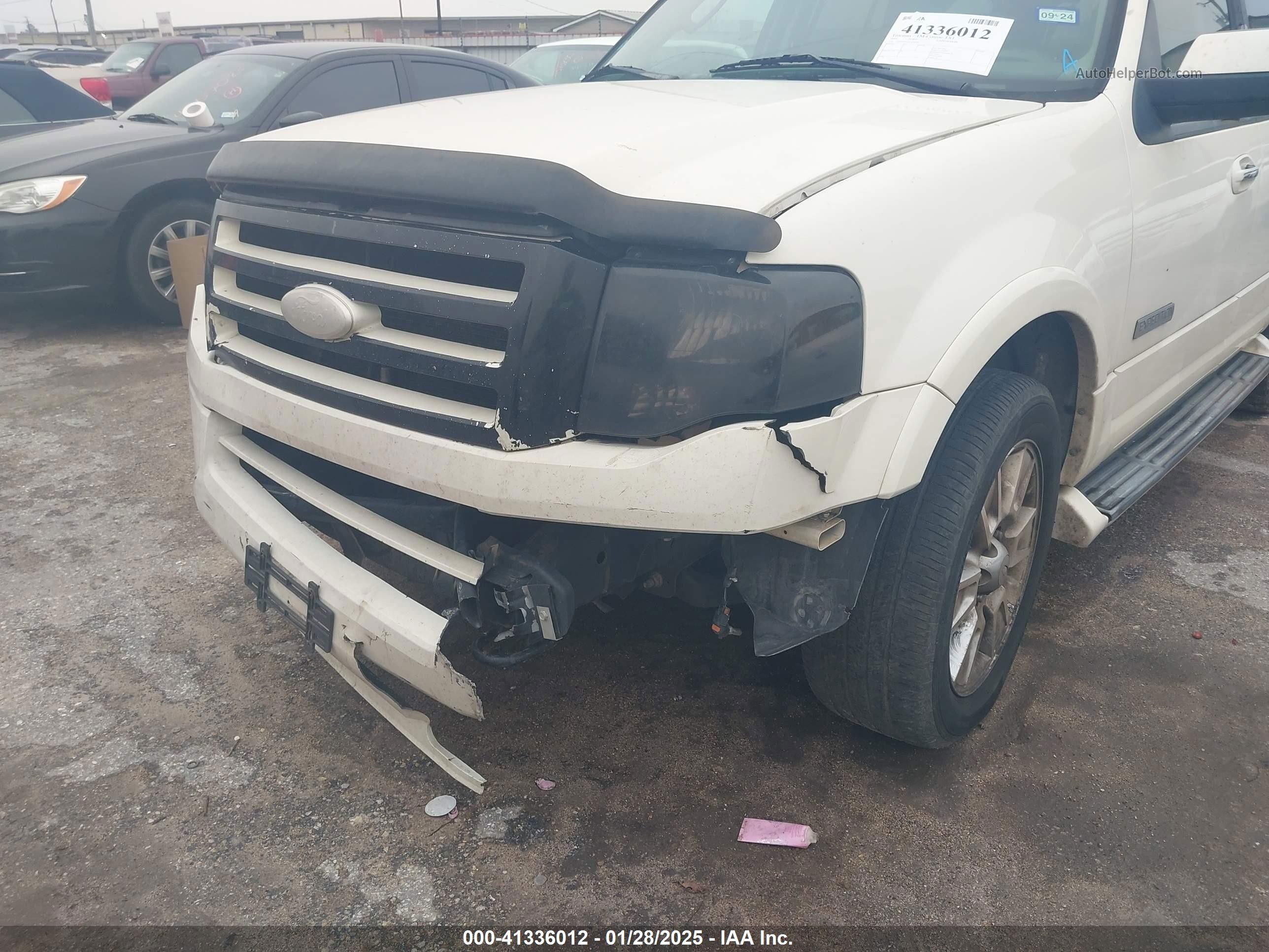2007 Ford Expedition Limited Белый vin: 1FMFU20557LA50306