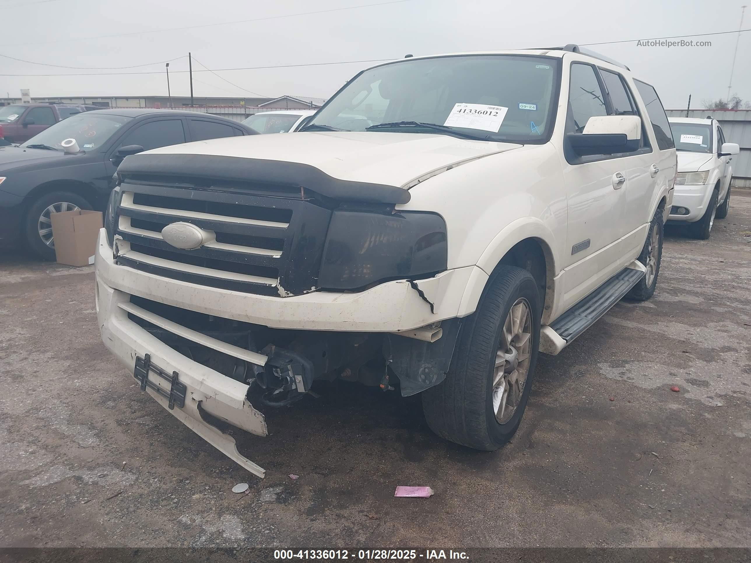 2007 Ford Expedition Limited Белый vin: 1FMFU20557LA50306