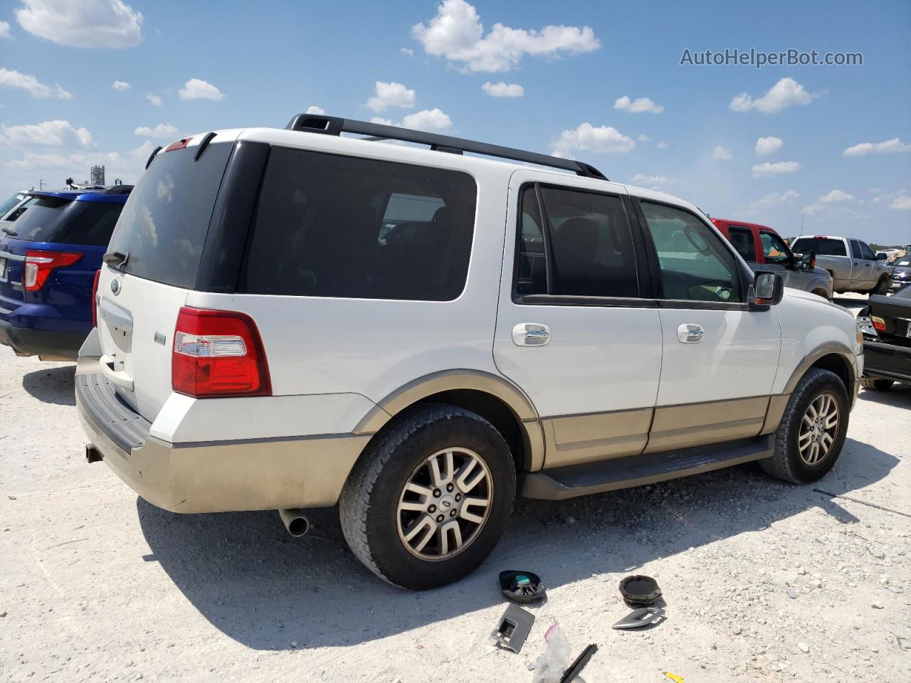 2012 Ford Expedition Xlt White vin: 1FMJU1H50CEF05022