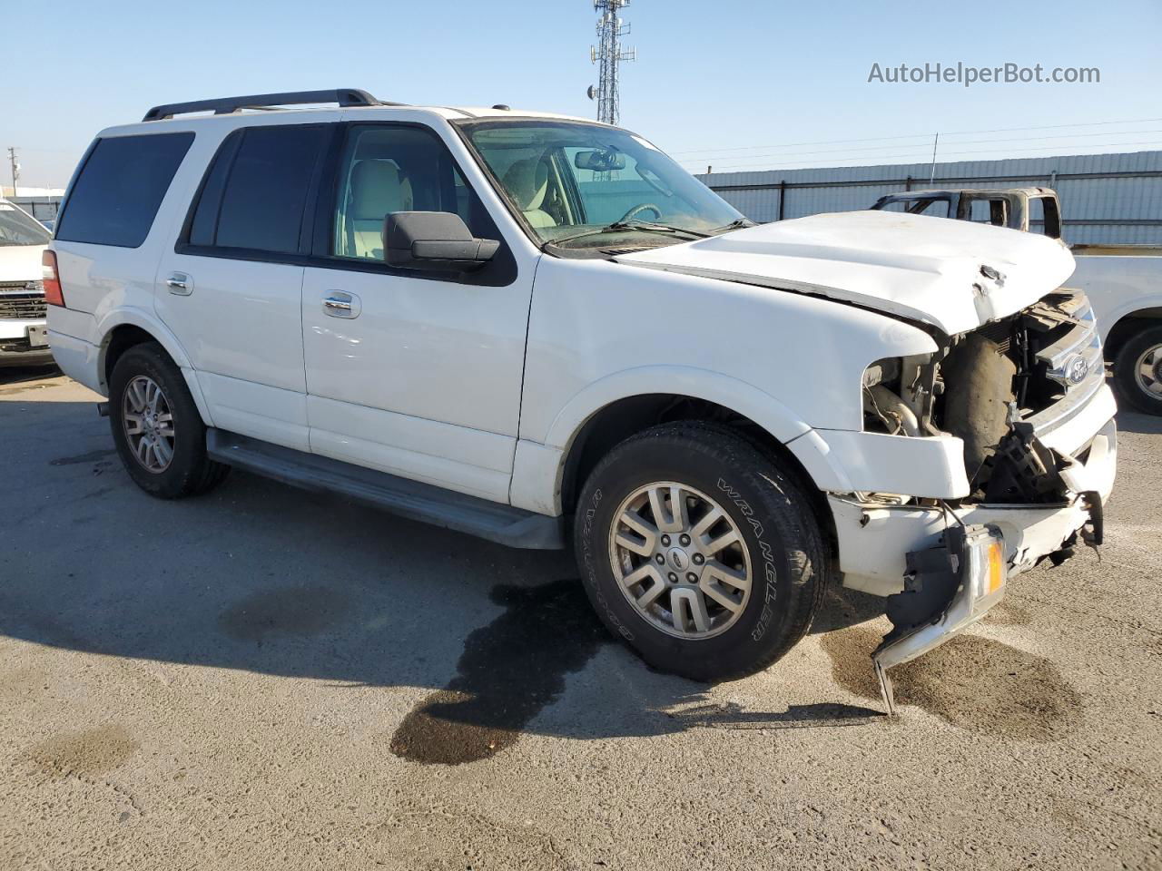 2012 Ford Expedition Xlt White vin: 1FMJU1H56CEF27171