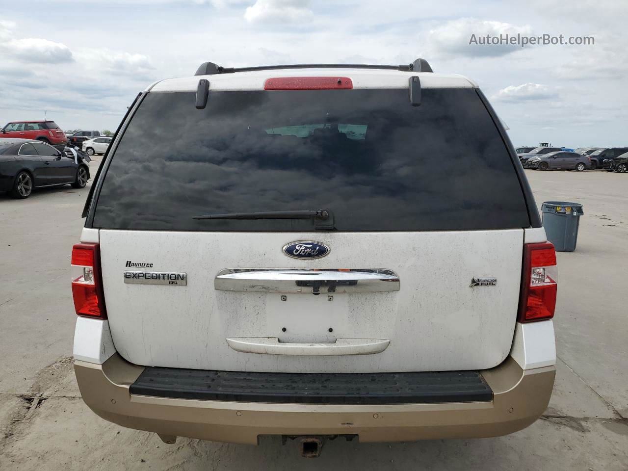 2012 Ford Expedition Xlt White vin: 1FMJU1H5XCEF65633