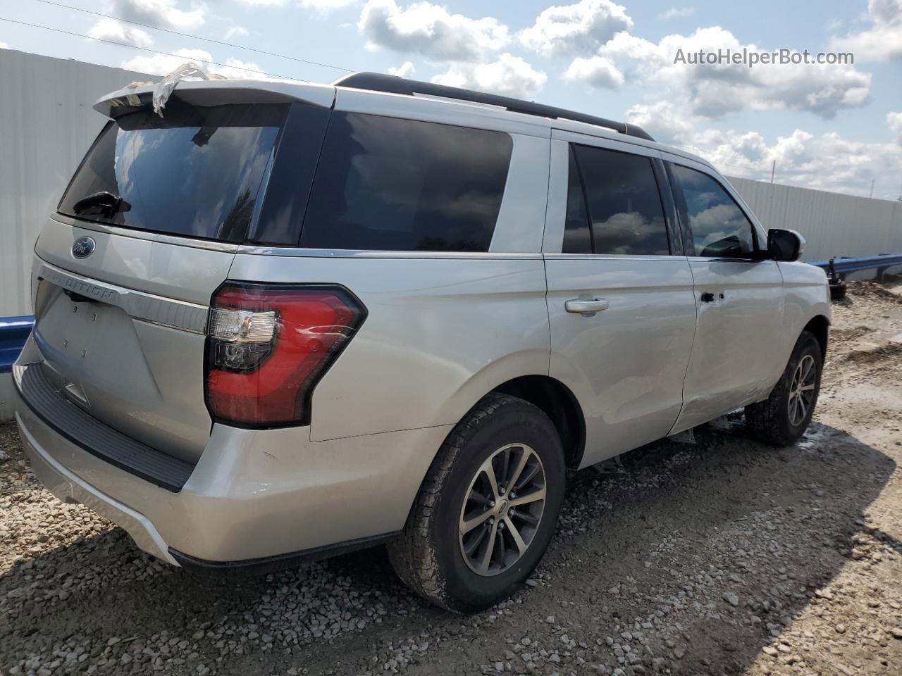 2018 Ford Expedition Xlt Silver vin: 1FMJU1HT1JEA46854