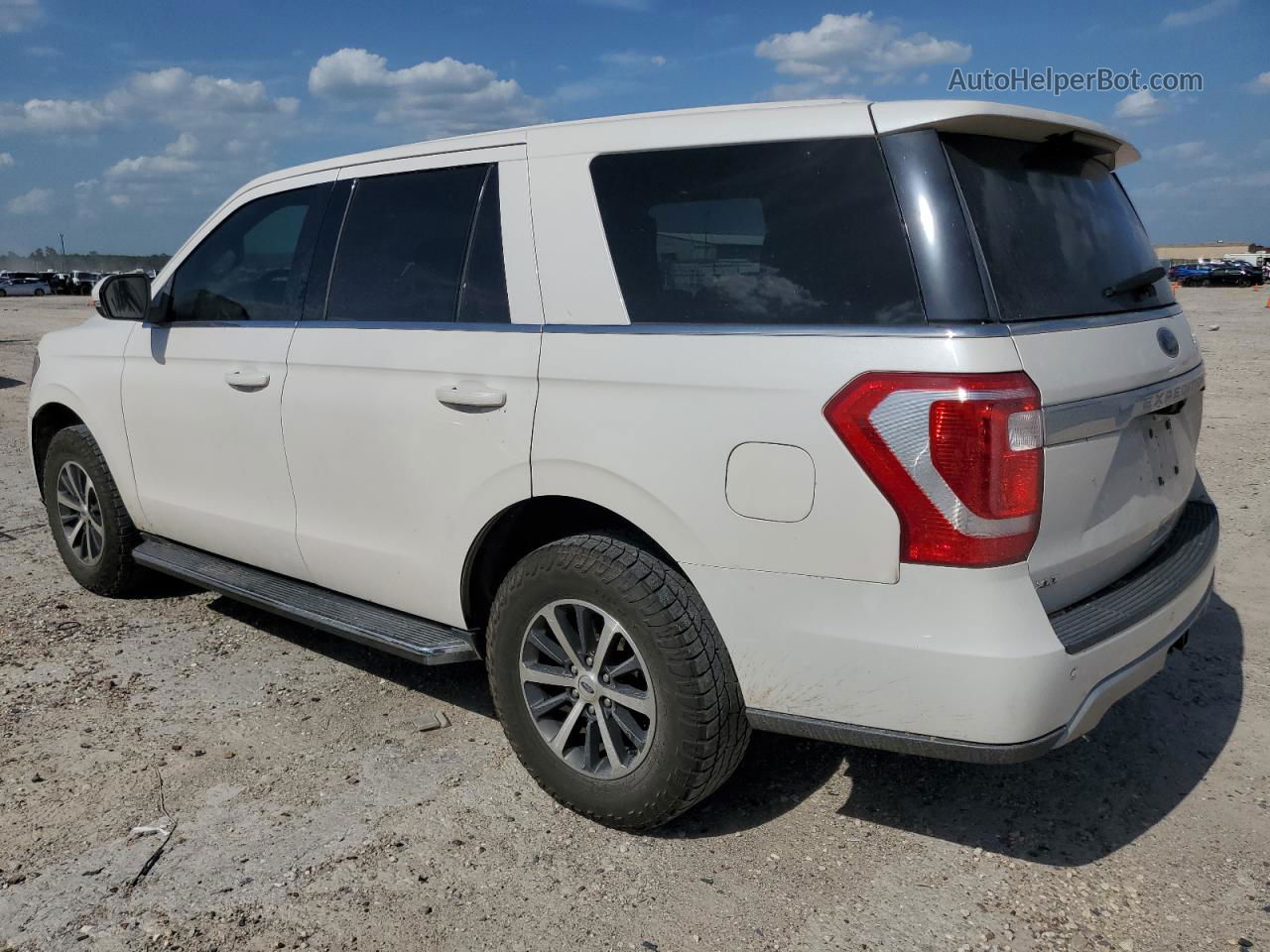 2018 Ford Expedition Xlt White vin: 1FMJU1HT2JEA71813