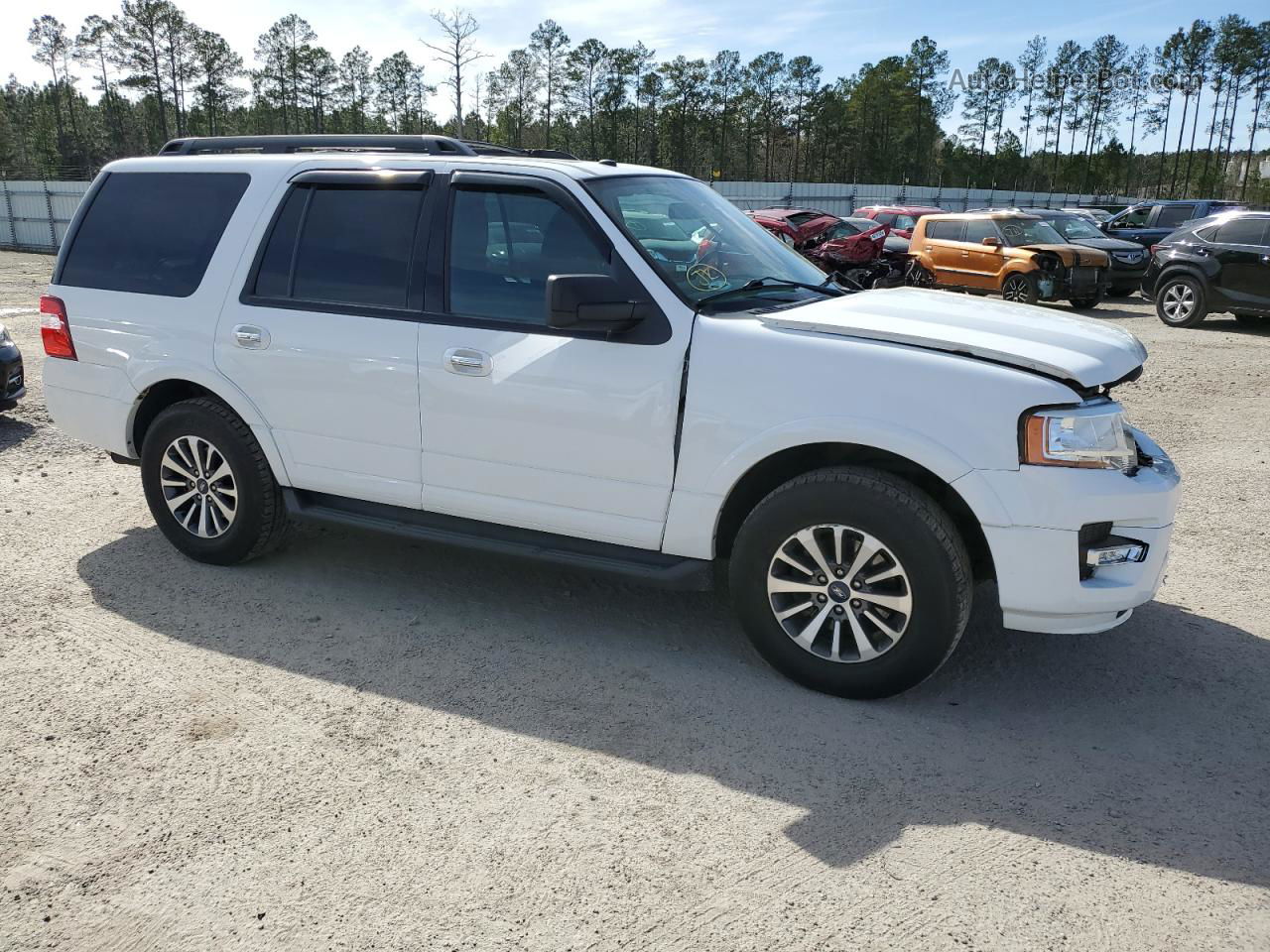 2017 Ford Expedition Xlt White vin: 1FMJU1HT5HEA52618