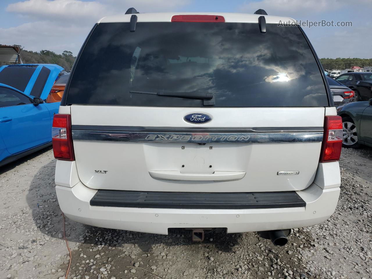 2017 Ford Expedition Xlt Белый vin: 1FMJU1HT9HEA13918