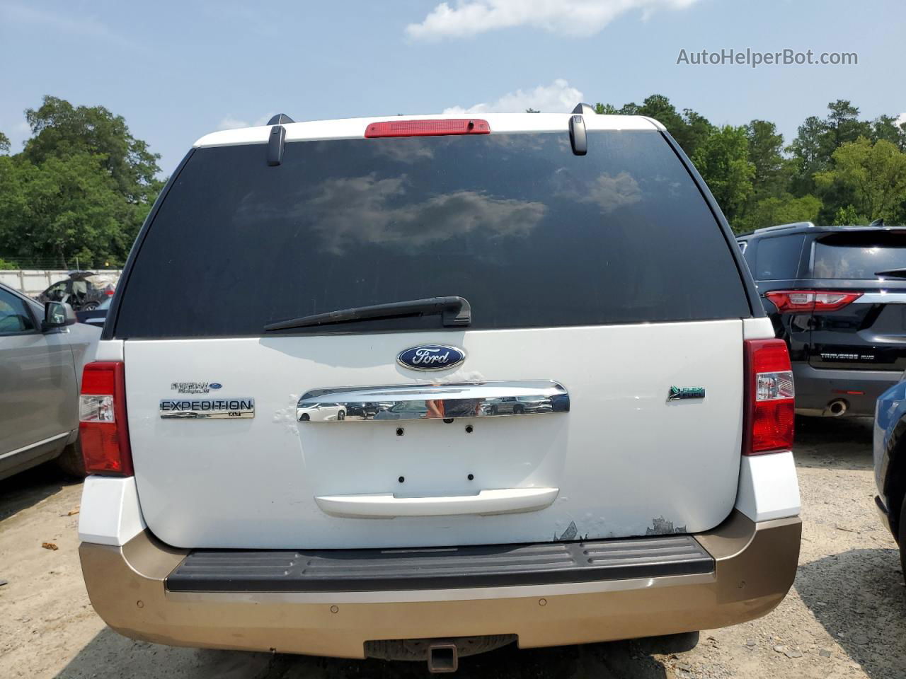 2012 Ford Expedition Xlt White vin: 1FMJU1J54CEF34002