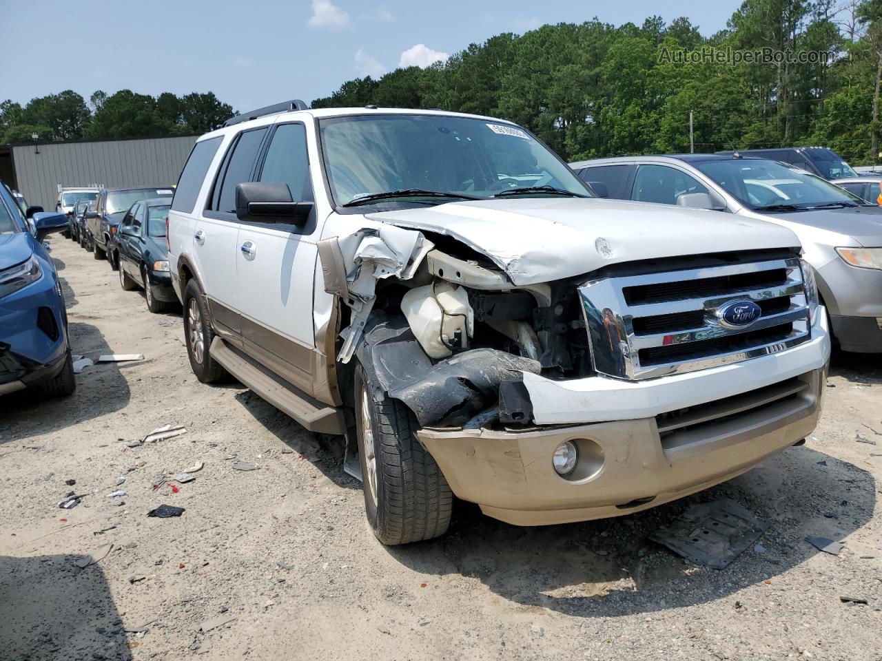 2012 Ford Expedition Xlt White vin: 1FMJU1J54CEF34002