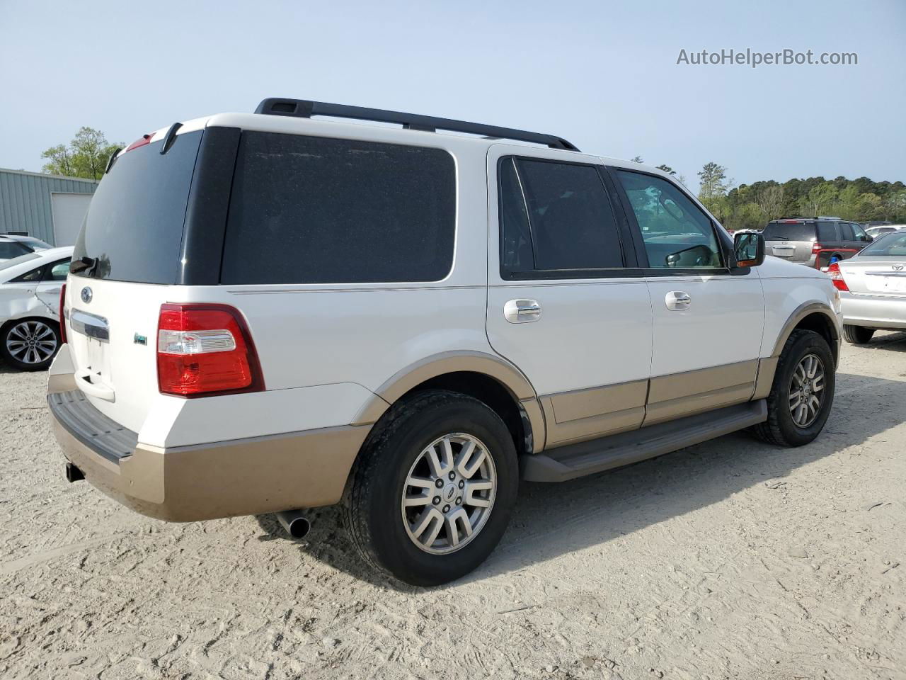 2012 Ford Expedition Xlt Белый vin: 1FMJU1J57CEF10969