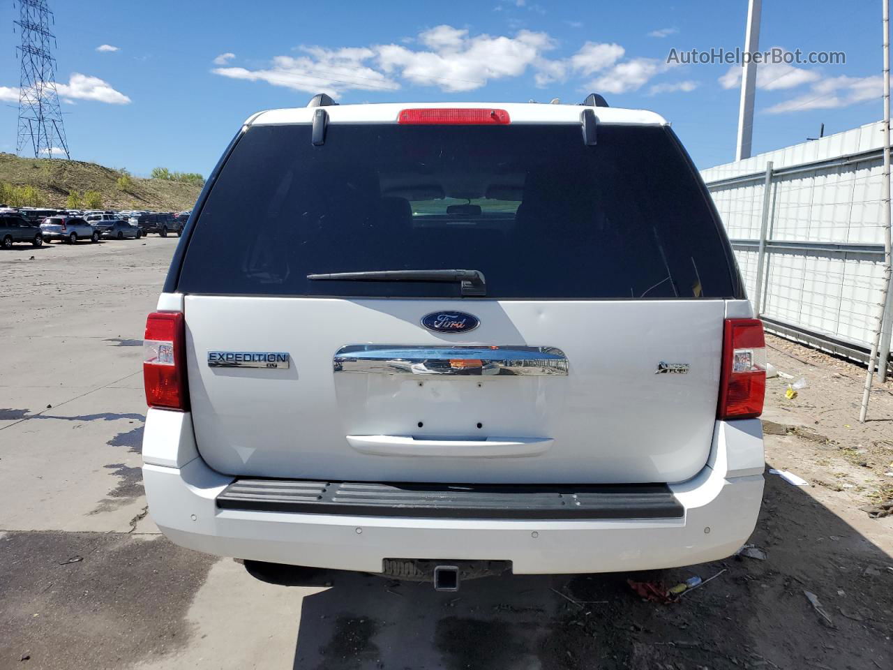 2012 Ford Expedition Xlt White vin: 1FMJU1J5XCEF05278