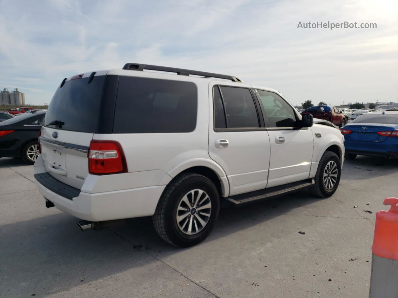 2017 Ford Expedition Xlt Белый vin: 1FMJU1JT1HEA41125