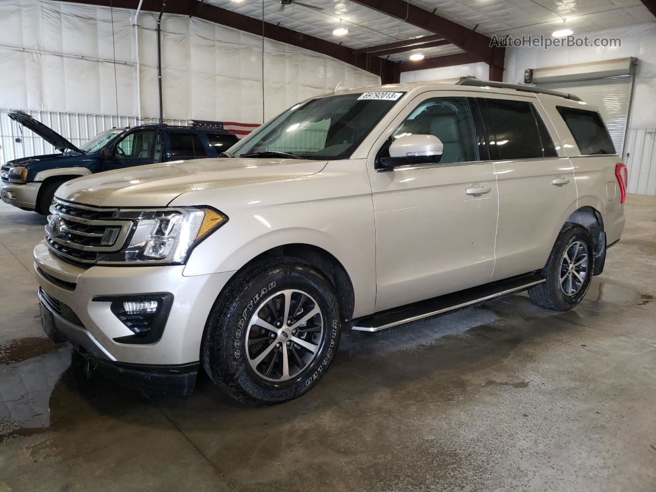 2018 Ford Expedition Xlt Tan vin: 1FMJU1JT4JEA13857