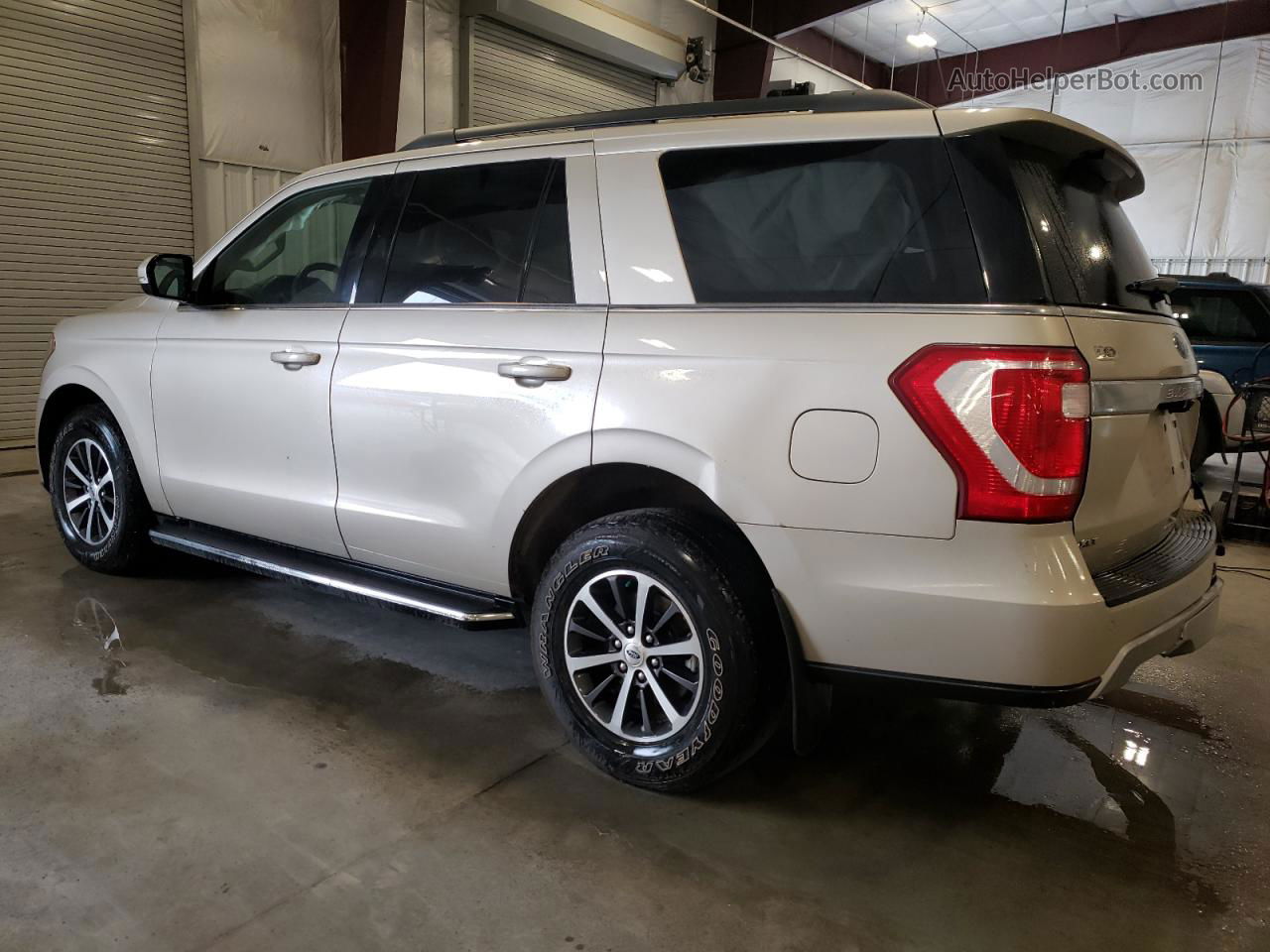 2018 Ford Expedition Xlt Tan vin: 1FMJU1JT4JEA13857