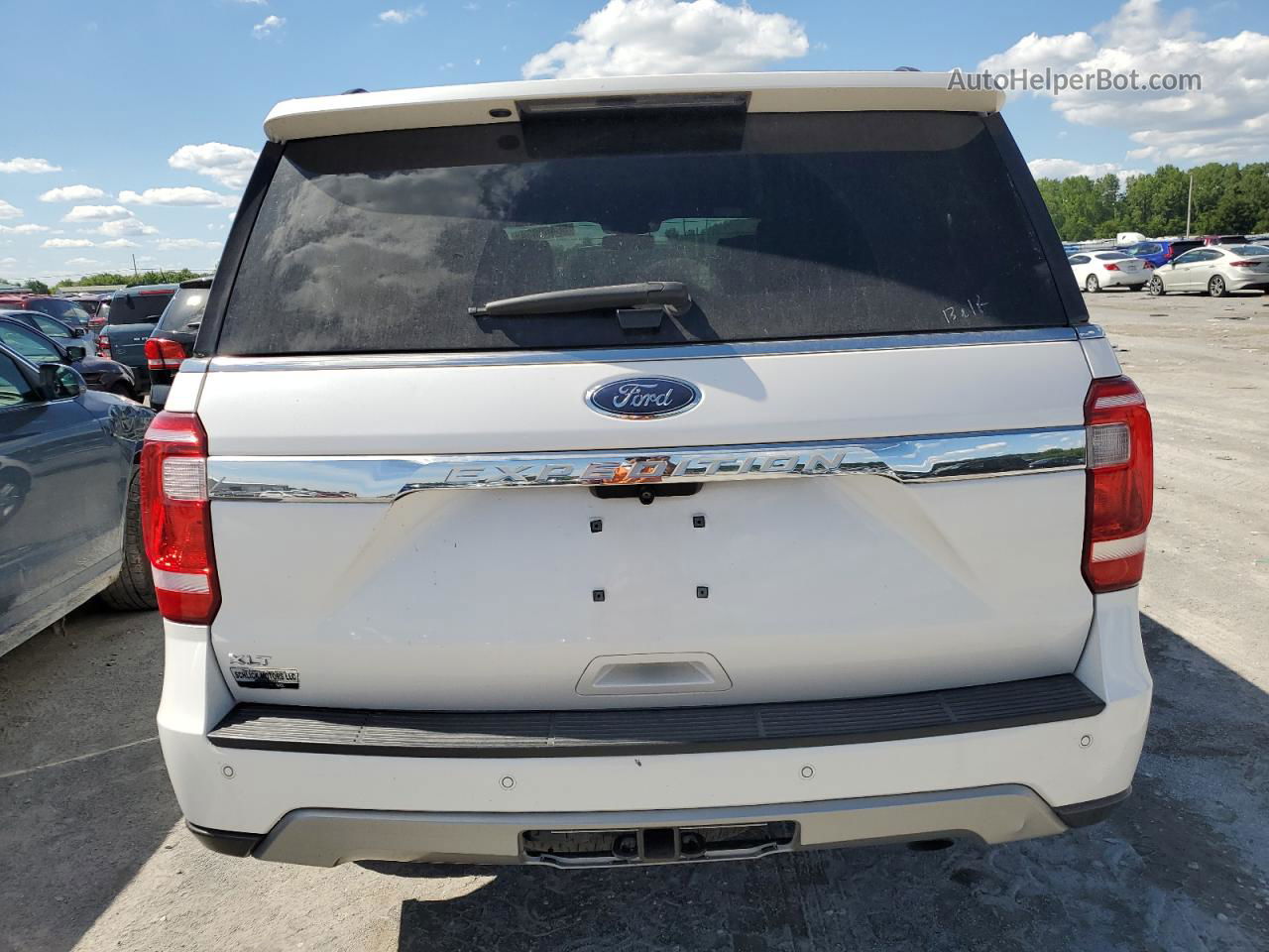 2018 Ford Expedition Xlt White vin: 1FMJU1JT5JEA62310