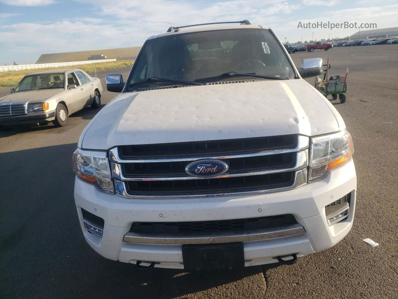 2016 Ford Expedition Xlt Белый vin: 1FMJU1JT6GEF43305