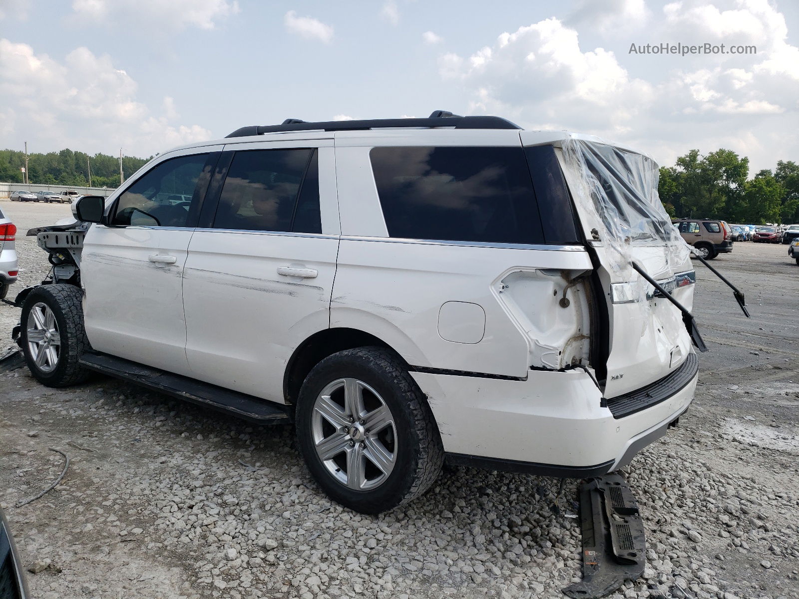 2018 Ford Expedition Xlt White vin: 1FMJU1JTXJEA00823