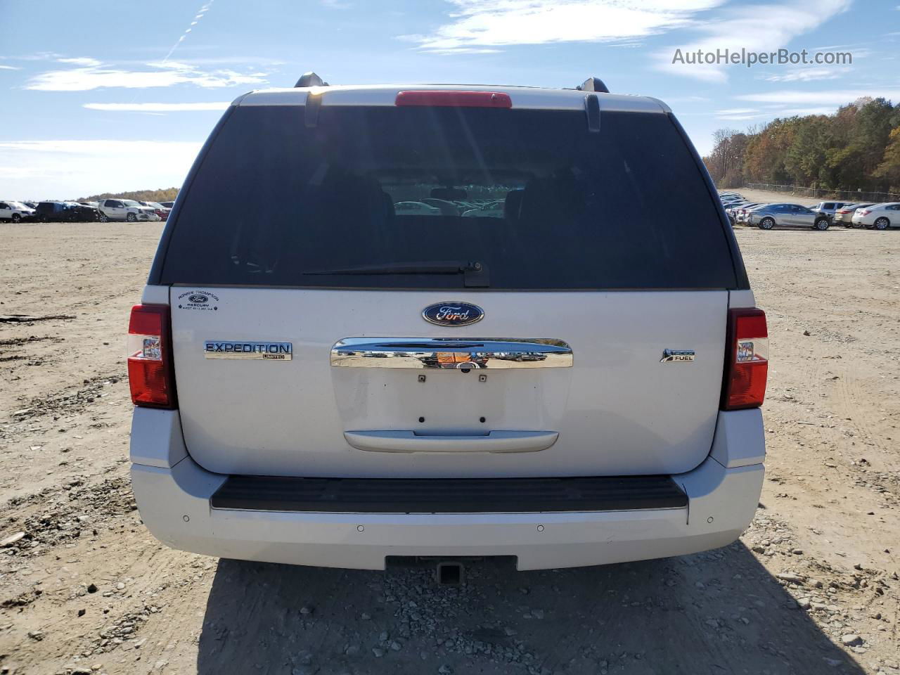 2012 Ford Expedition Limited White vin: 1FMJU1K53CEF16217