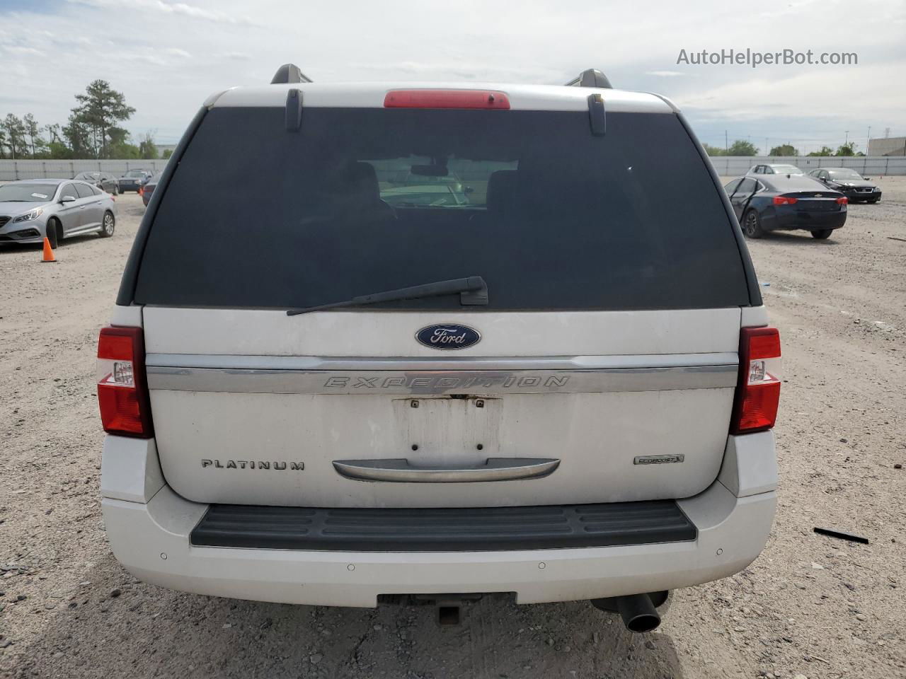 2017 Ford Expedition Platinum White vin: 1FMJU1LT7HEA56922