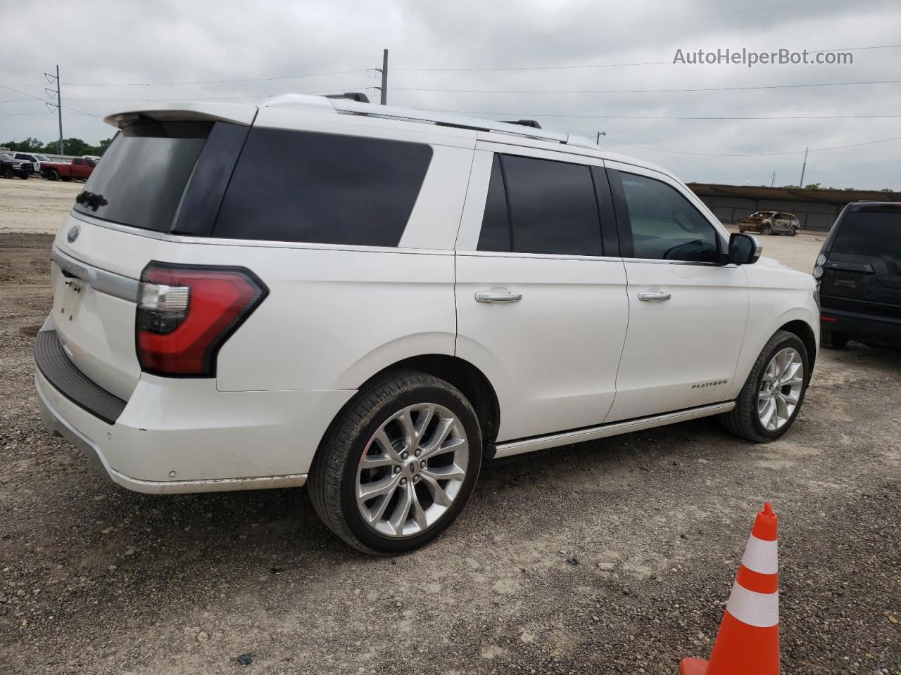 2018 Ford Expedition Platinum Белый vin: 1FMJU1LT7JEA04647