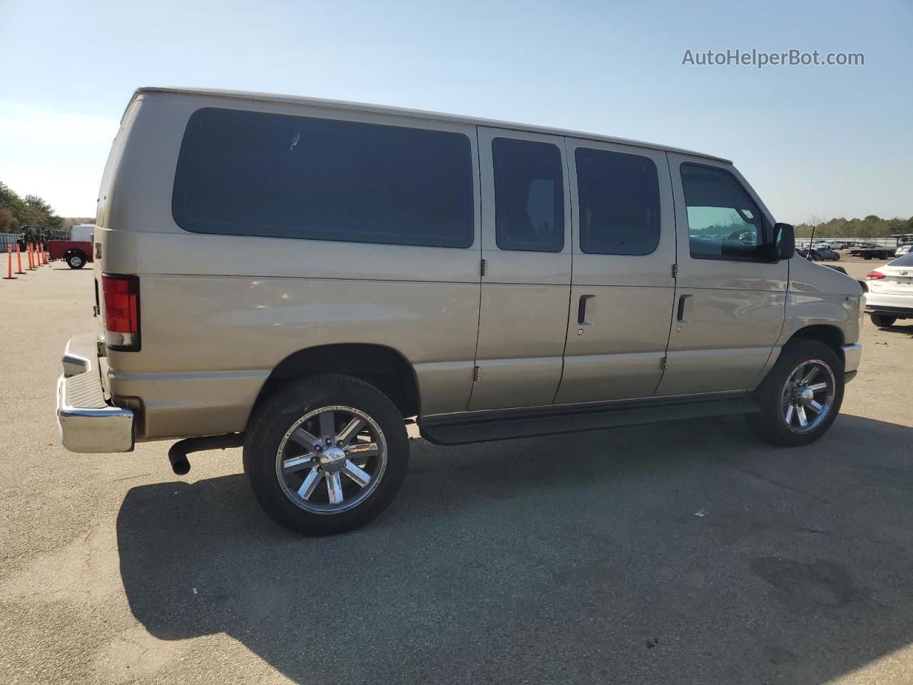 2008 Ford Econoline E150 Wagon Tan vin: 1FMNE11L88DA36802