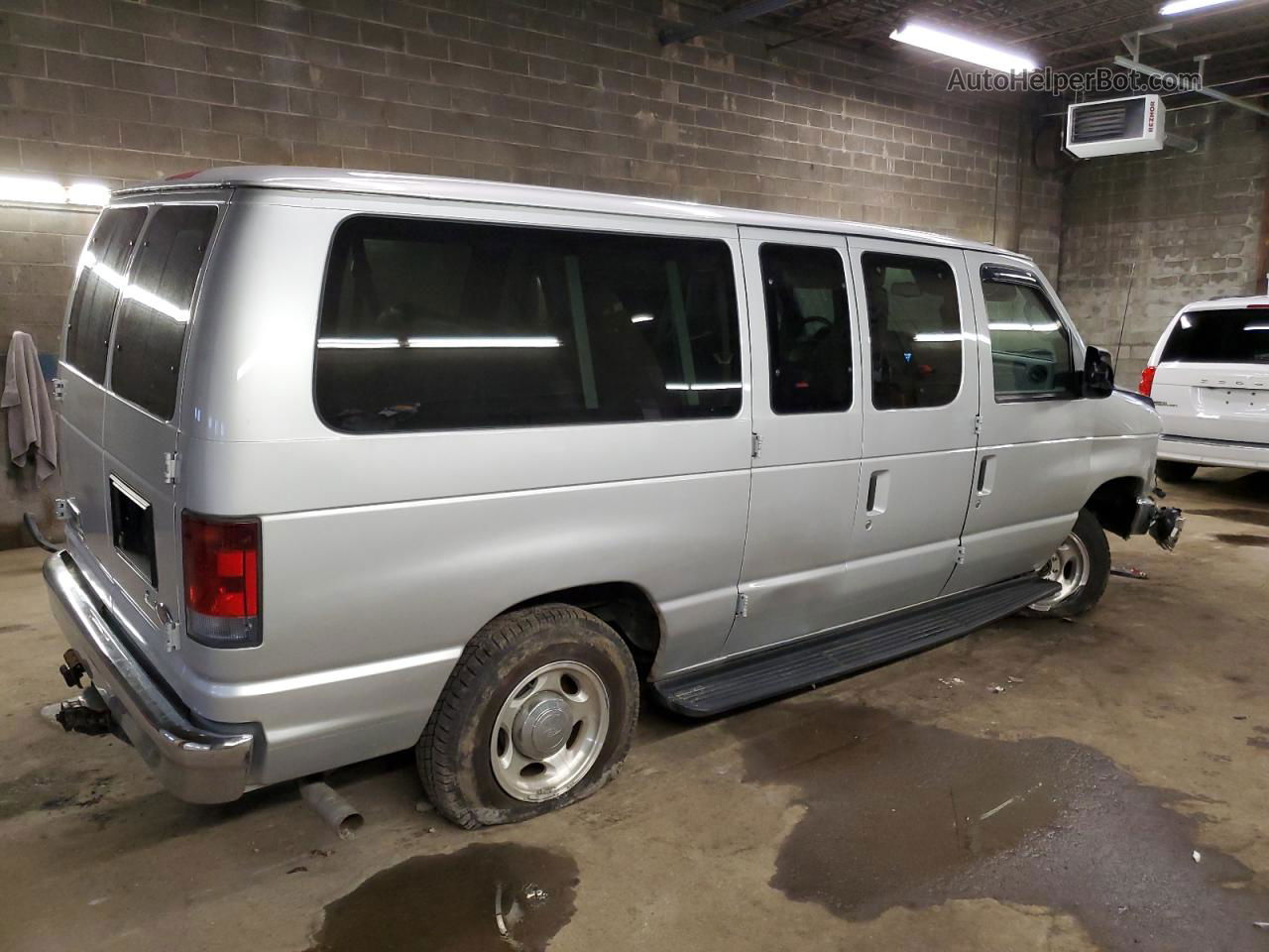 2013 Ford Econoline E150 Wagon Silver vin: 1FMNE1BL0DDA07173