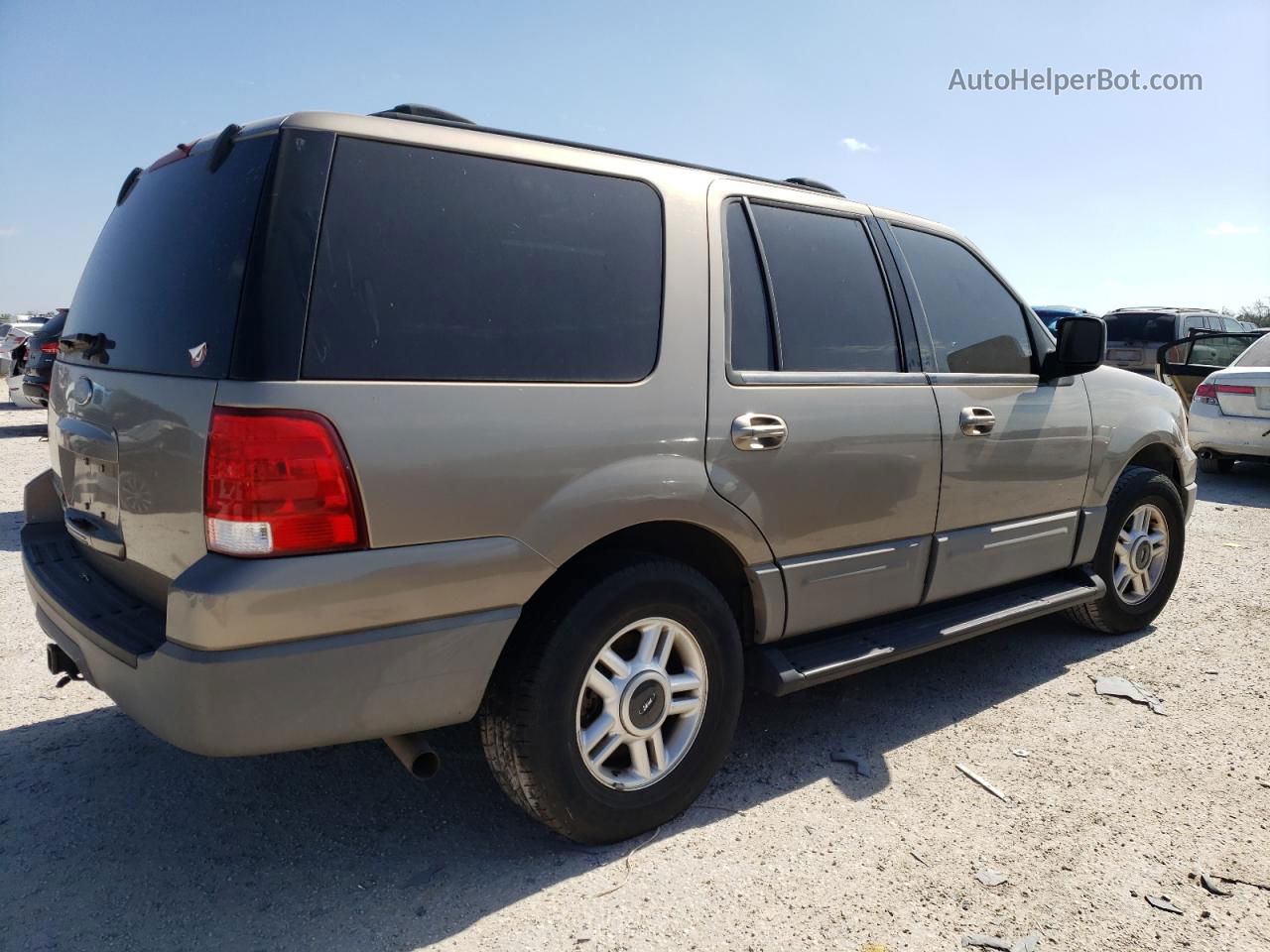 2003 Ford Expedition Xlt Tan vin: 1FMPU16L03LA78139