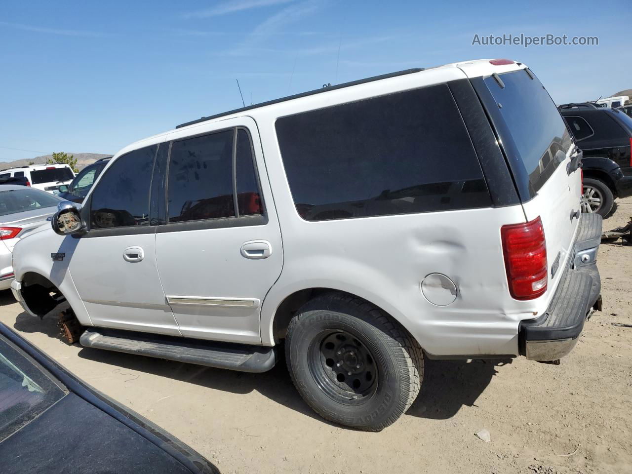 2001 Ford Expedition Xlt White vin: 1FMPU16L21LB47751