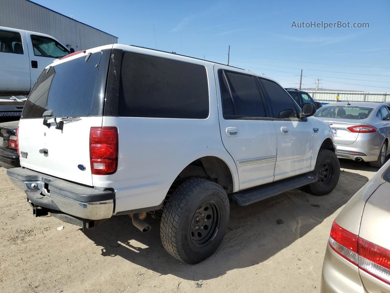 2001 Ford Expedition Xlt White vin: 1FMPU16L21LB47751