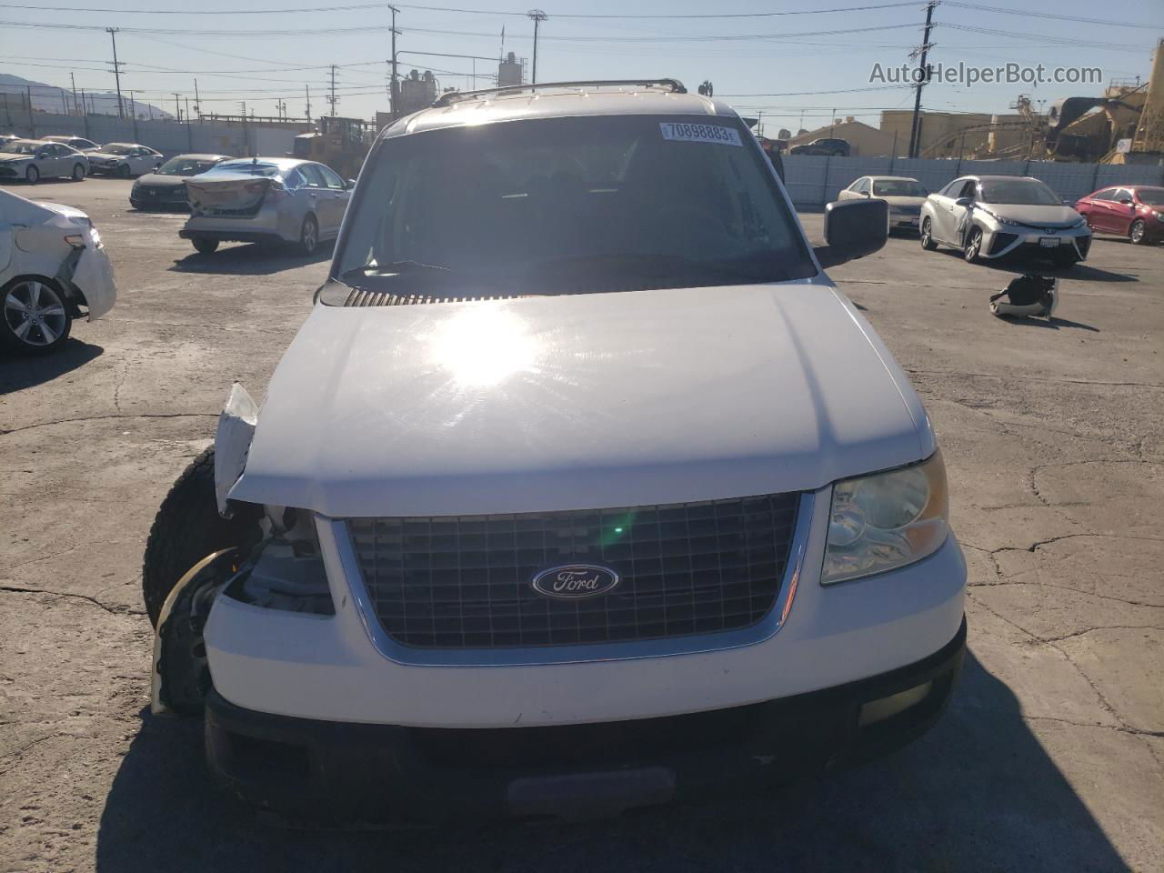 2003 Ford Expedition Xlt White vin: 1FMPU16L23LB57747