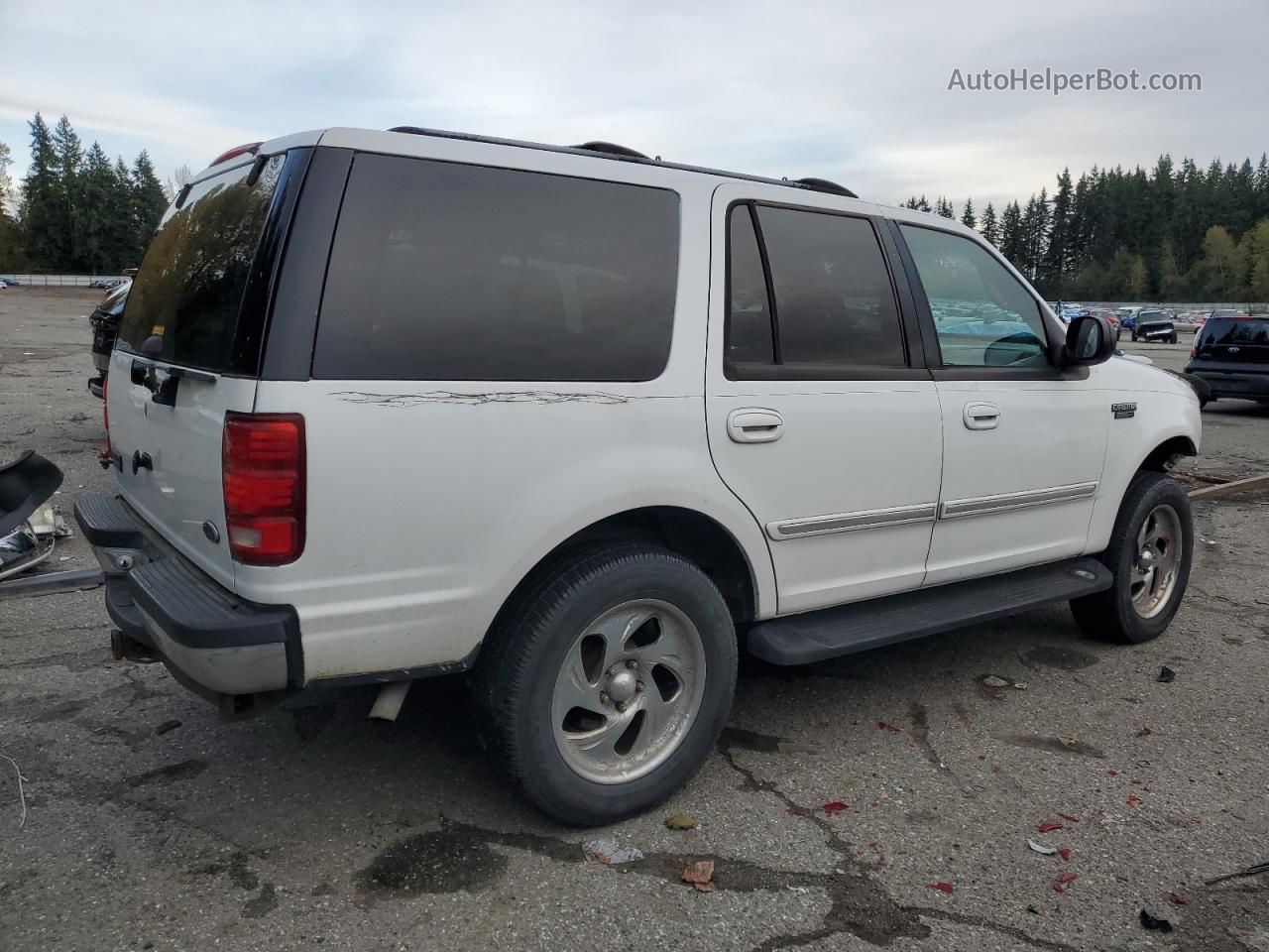 2000 Ford Expedition Xlt White vin: 1FMPU16L2YLB78914