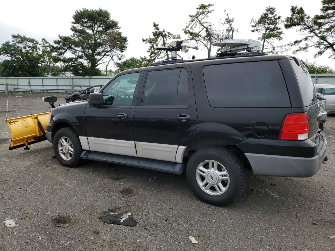 2003 Ford Expedition Xlt Black vin: 1FMPU16L33LC23271