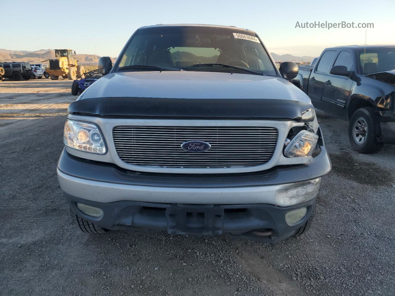2000 Ford Expedition Xlt Silver vin: 1FMPU16L4YLA54580