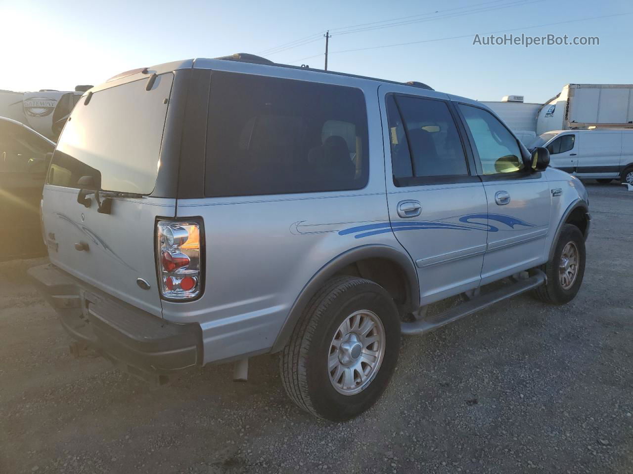 2000 Ford Expedition Xlt Silver vin: 1FMPU16L4YLA54580