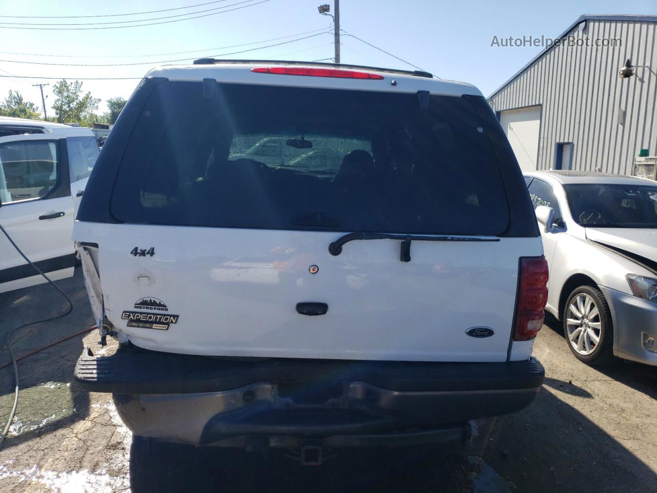 2000 Ford Expedition Xlt White vin: 1FMPU16L4YLC37283