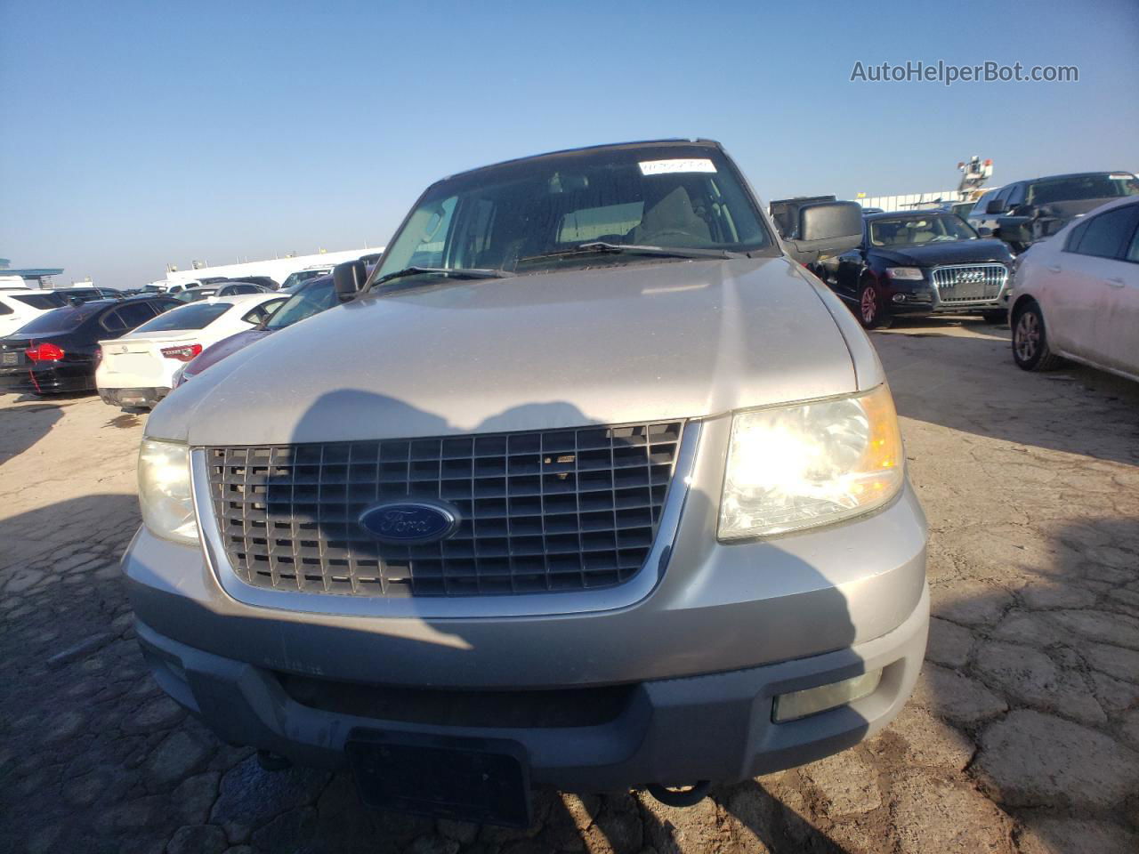 2003 Ford Expedition Xlt Серебряный vin: 1FMPU16L83LB37244