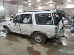 2001 Ford Expedition Eddie Bauer Белый vin: 1FMPU18L01LB20156